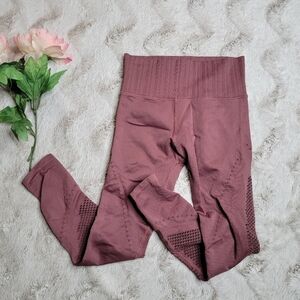 ✨️CL Athleta Perforated Thick Banded Mauve Pink Color Leggings Size XS